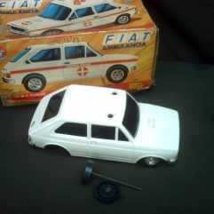 Raro Carrinho Fiat 147 Ambulância da Estrela na caixa