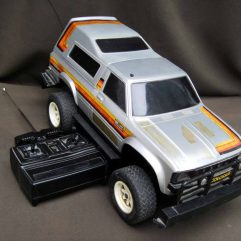 Antigo e Raro Carro Colossus da Estrela dos anos 80