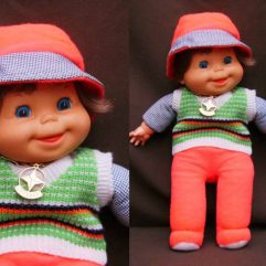 Boneca Antiga Feijãozinho Estrela com Chapéu e cordãozinho anos 80