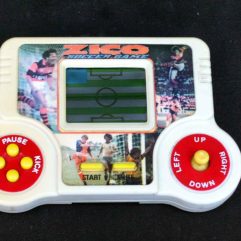 Antigo e Raro Mini Game do Jogador Zico