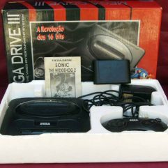 Videogame Antigo Mega Drive 3 na caixa original