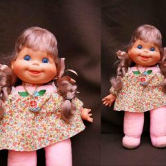 Boneca Antiga Feijãozinho Estrela com Trancinhas e Cordão anos 80