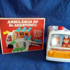 Ambulância do Dr. Saratudo Estrela anos 80 na caixa
