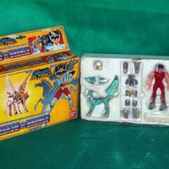 Boneco Cavaleiros do Zodíaco Pégasus de Bronze Bandai na caixa