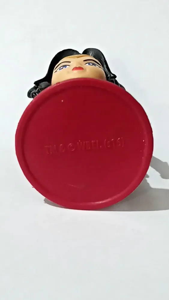 Antiga Mulher Maravilha Miniatura Da Coleção Bobs - Imagem 7