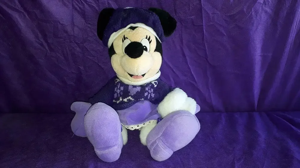 Boneca Minnie Pelúcia Disney Usada Com Cachecol 40cm Altura