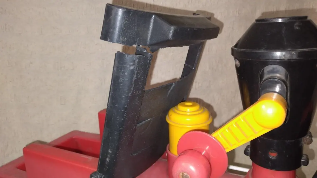 Trenzinho Estrela Vermelho Manivela Anos 80 Com Defeito 48cm - Imagem 12