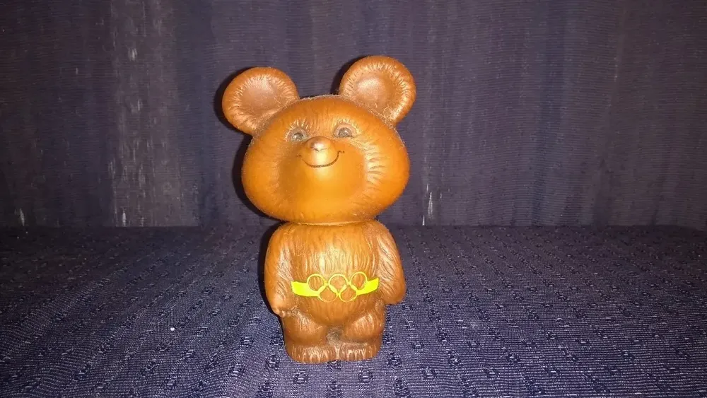 Raro Mascote Misha De Vinil Das Olimpíadas De Moscou De 1980 - Imagem 2
