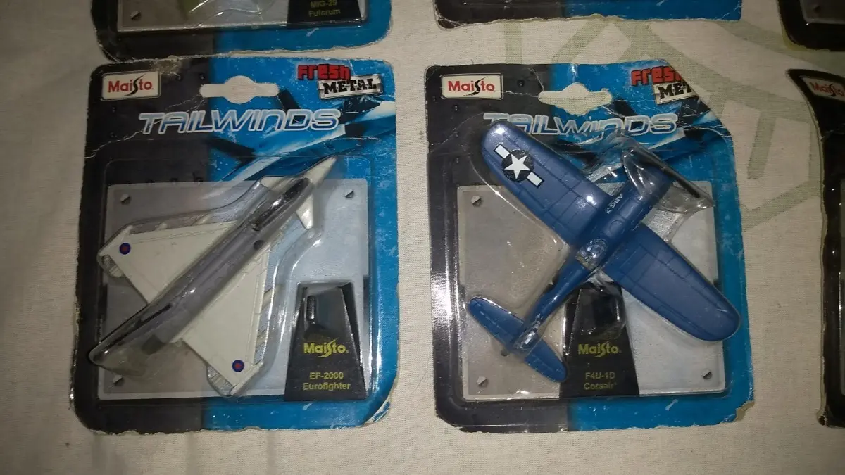 Coleção Aviões Em Miniatura Maisto Jornal Extra - Imagem 9