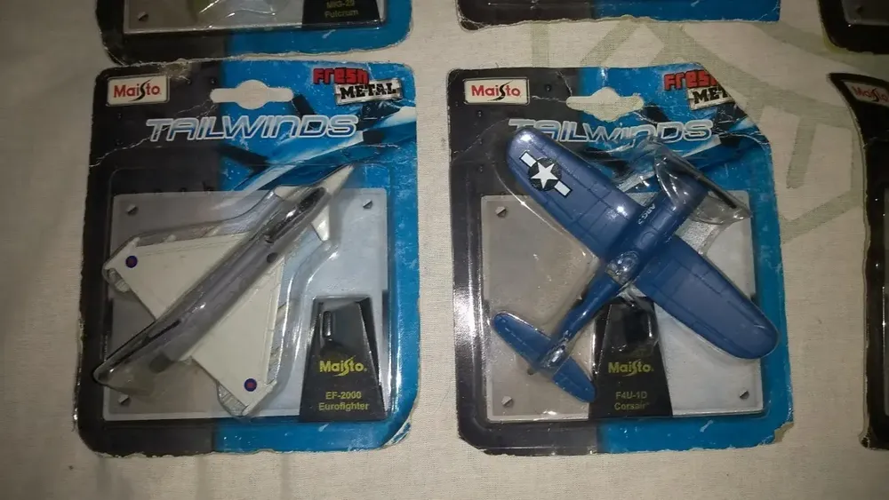 Coleção Aviões Em Miniatura Maisto Jornal Extra - Imagem 3