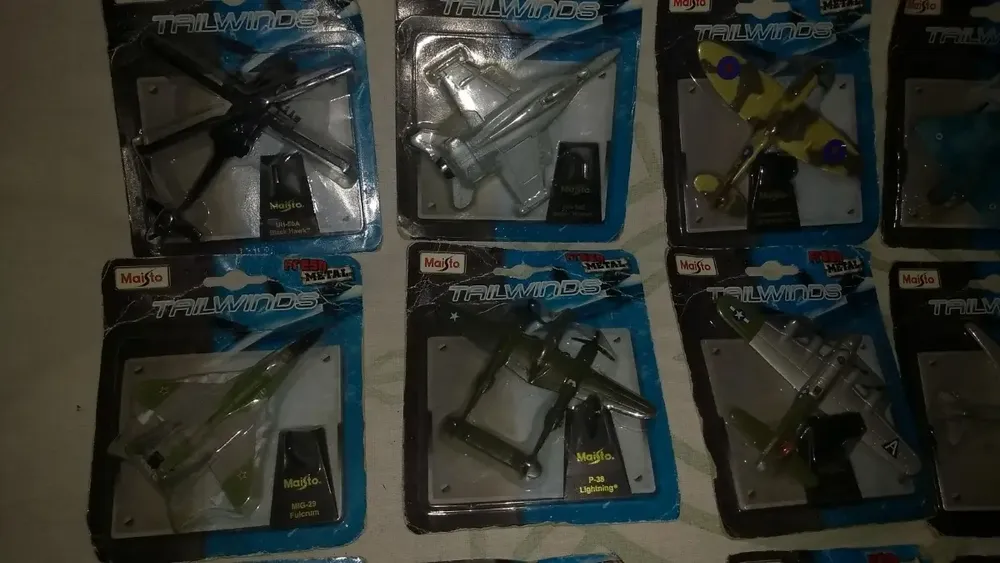 Coleção Aviões Em Miniatura Maisto Jornal Extra