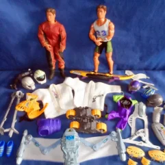 Lote De 2 Bonecos E Acessórios Max Steel Usados No Estado