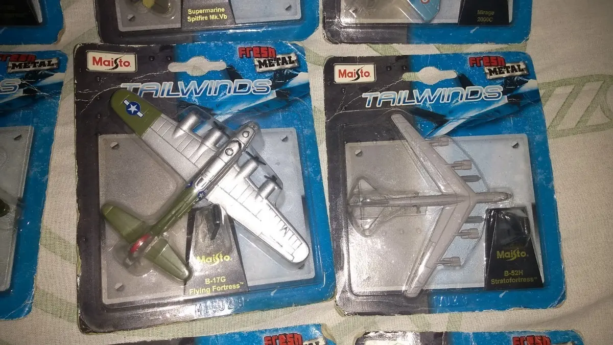 Coleção Aviões Em Miniatura Maisto Jornal Extra - Imagem 13