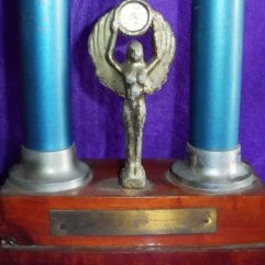 Antigo Troféu De Jogo De Sinuca Usado Com Falhas 34cm