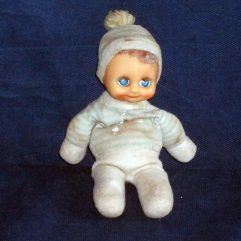 Boneca Antiga Minuche Com Olhos De Vidro Dos Anos 80