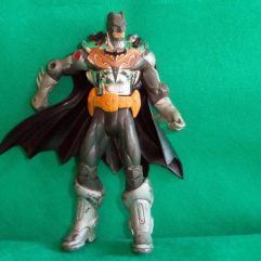 Boneco Batman Articulado Dc Comics Com Defeito 15cm Altura