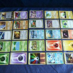 Cartas De 25 Cards Pokemon Variadas Com Holográficos Lote A