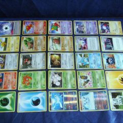 Cartas De 25 Cards Pokemon Variadas Com Holográficos Lote I
