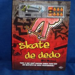 Livro Skate De Dedo Da Dcl Com Adesivos Base Porcas Chave