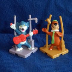 Lote 2 Miniaturas Usadas Hanna Barbera Cartoon Rock Stars