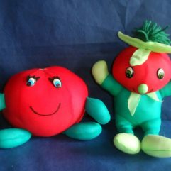 Lote Com 2 Tomates Pelúcias Usados E Com Defeito