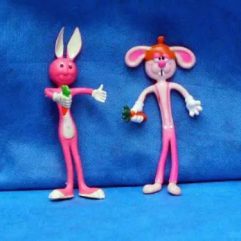 Lote Com Miniaturas De Coelhos Rosa De Borracha