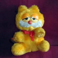 Personagem Garfield De Pelúcia Antigo Com Ventosas Nas Patas