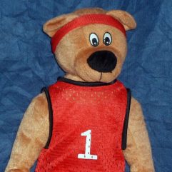 Urso De Pelúcia Jogador De Basquete Com Uniforma Da B.j. Toy